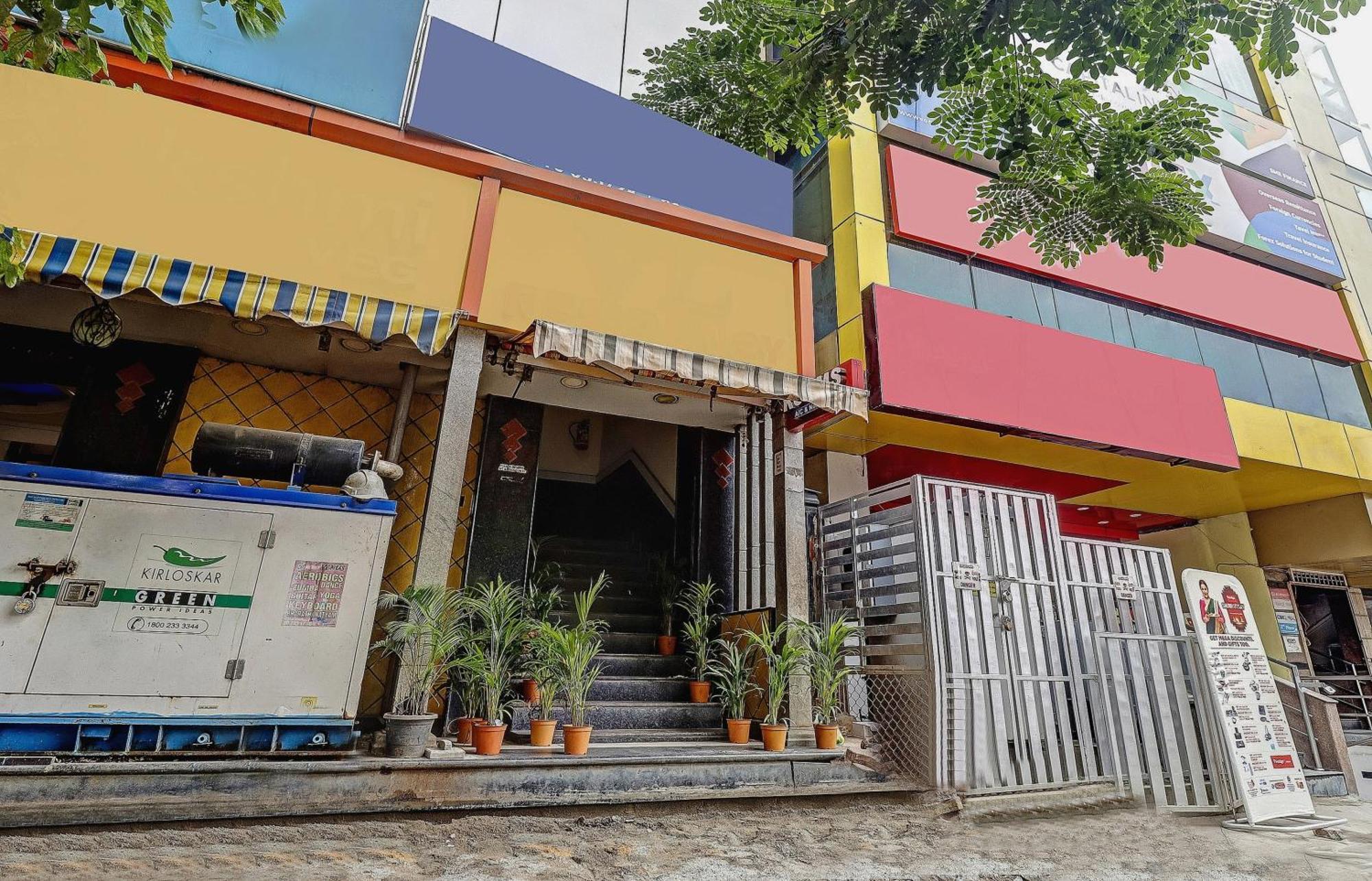 Collection O Vijaya Lakshmi Residency Near Ragigudda Sri Prasanna Anjaneyaswamy Temple Hotel Bangalore Exterior photo